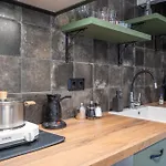 House * Trikeri