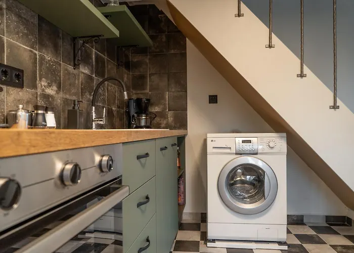 House * Τρίκερι